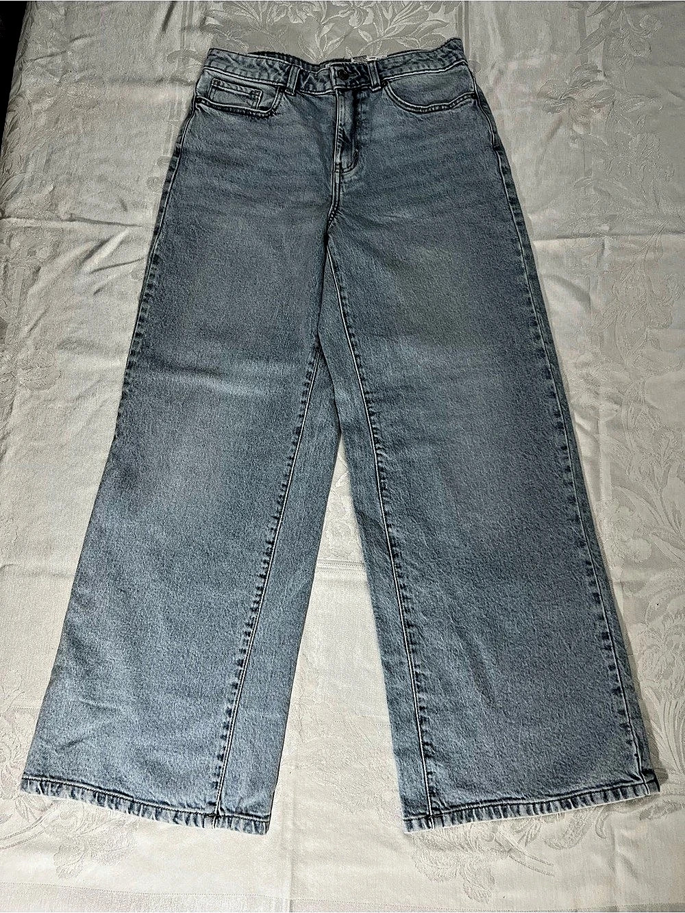 Time and Tru Size 8 High Rise Wide Leg Light Blue Jeans NWT
